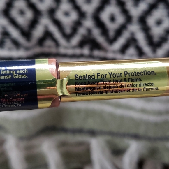 Lipsense - Picture 3 of 3